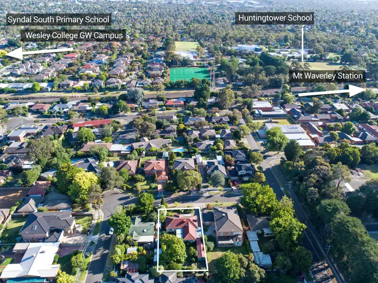 Second view of Homely house listing, 5 Una Street, Mount Waverley VIC 3149