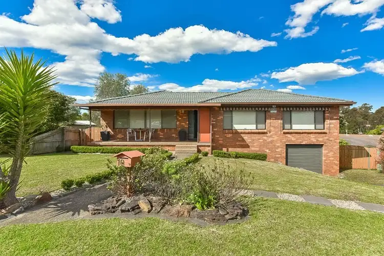 10 Simpson Place, Leumeah NSW 2560