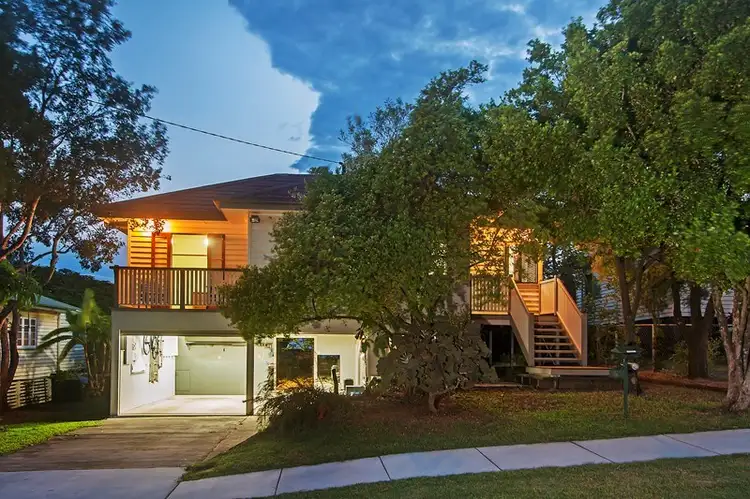 16 Annand Street, Oxley QLD 4075