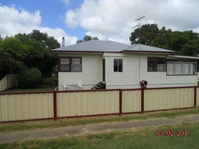 8 Florence, Pittsworth QLD 4356