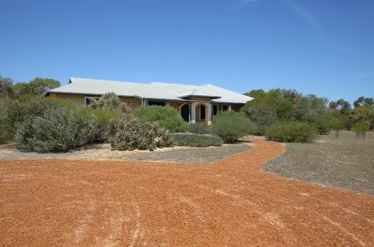 332 Sutcliffe Road, Waggrakine WA 6530