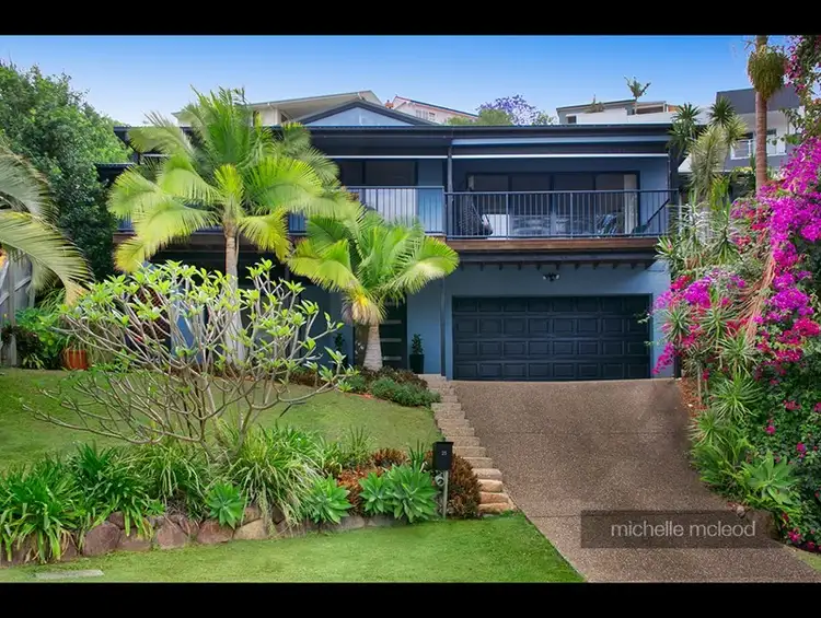 25 Carissa Place, Chapel Hill QLD 4069
