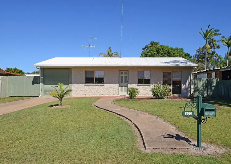 122 Hammond Street, Urangan QLD 4655