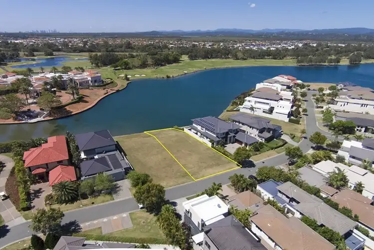 6182 Bolsena Circuit, Hope Island QLD 4212