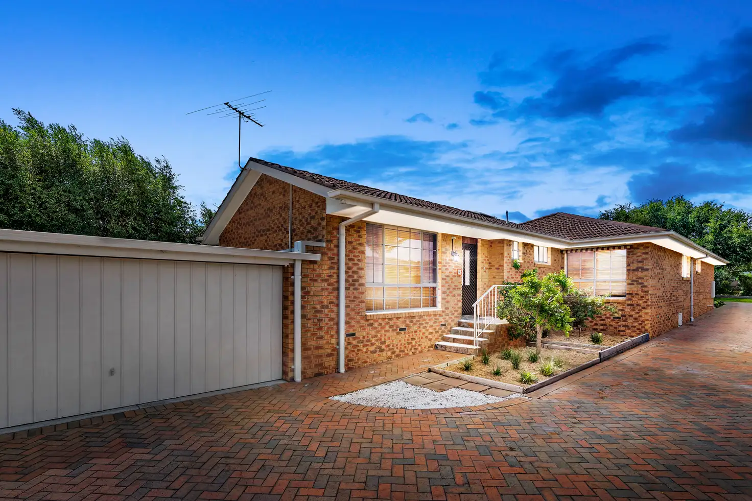 Main view of Homely unit listing, 2/4 Pelling Road, Murrumbeena VIC 3163