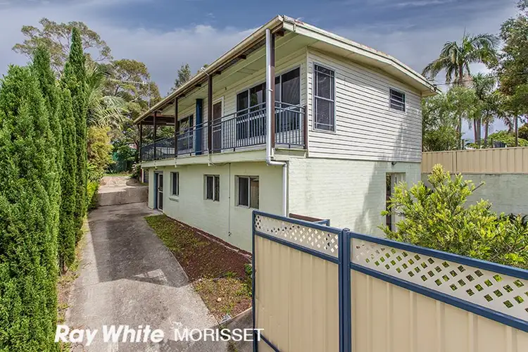 4 Hillcrest Road, Mirrabooka NSW 2264