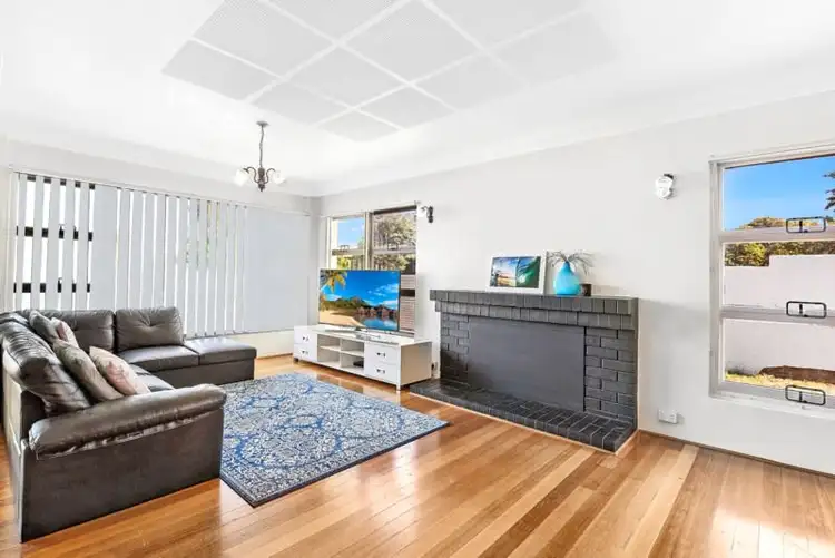45 Central Street, Labrador QLD 4215