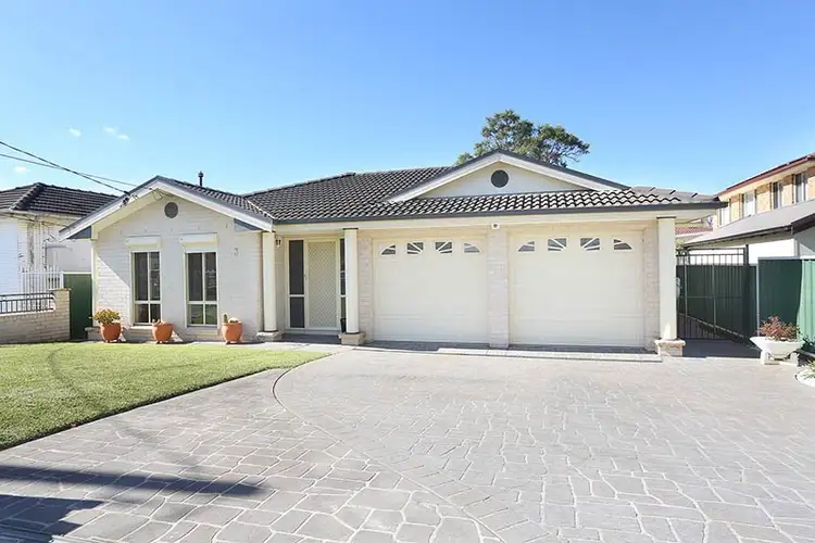 3 Paul Crescent, Canley Heights NSW 2166