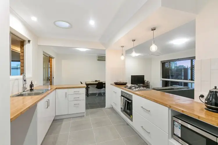 100 Valantine Road, Birkdale QLD 4159