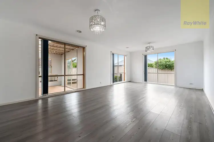 Fifth view of Homely house listing, 7 Kirribilli Close, Craigieburn VIC 3064