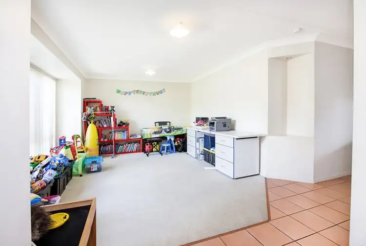Third view of Homely house listing, 5 Orchard Place, Eight Mile Plains QLD 4113