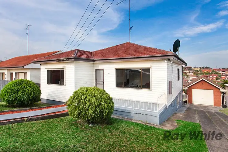 63 Weringa Avenue, Lake Heights NSW 2502