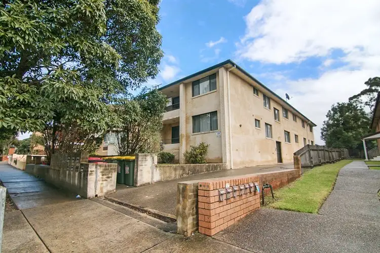 Main view of Homely unit listing, 5/96 Northumberland Road, Auburn NSW 2144