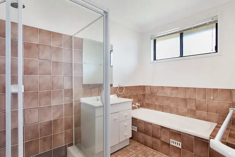 Sixth view of Homely house listing, 4/1 Hobbs Close, Bateau Bay NSW 2261