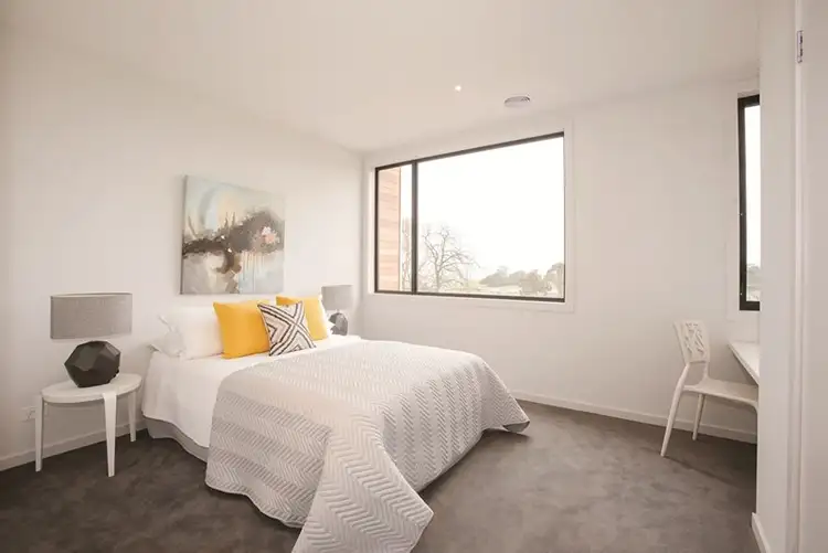 Fifth view of Homely house listing, 10 Windward Lane, Cranbourne West VIC 3977