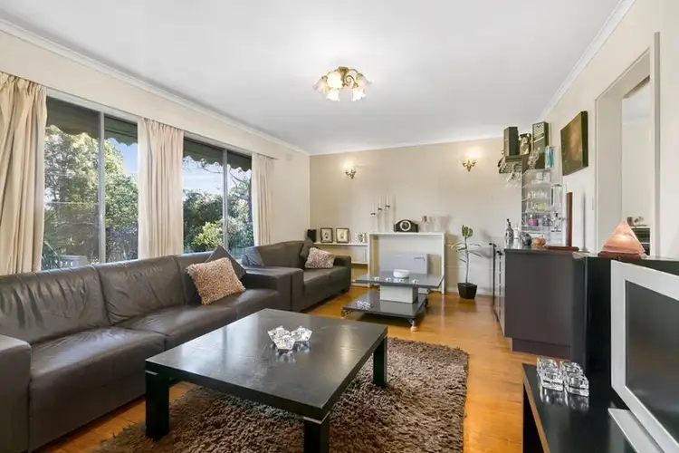 14 Saxon Drive, Mooroolbark VIC 3138