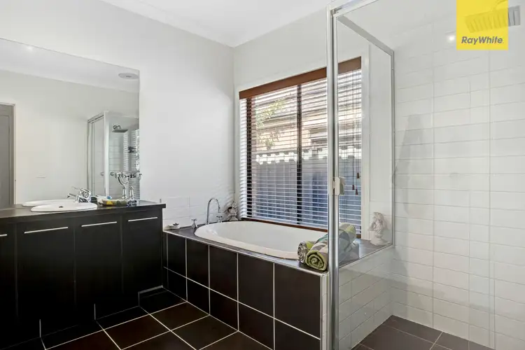 Fifth view of Homely house listing, 37 Domain Drive, Hillside VIC 3037