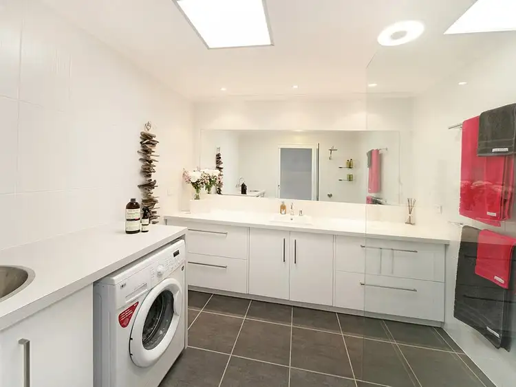 Sixth view of Homely unit listing, 8/99 King Street, Buderim QLD 4556