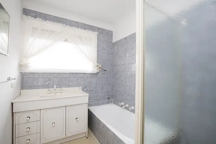 Sixth view of Homely house listing, 8 Uren Court, Thomastown VIC 3074