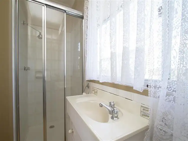 Fifth view of Homely house listing, 15 Royston Street, Viewbank VIC 3084