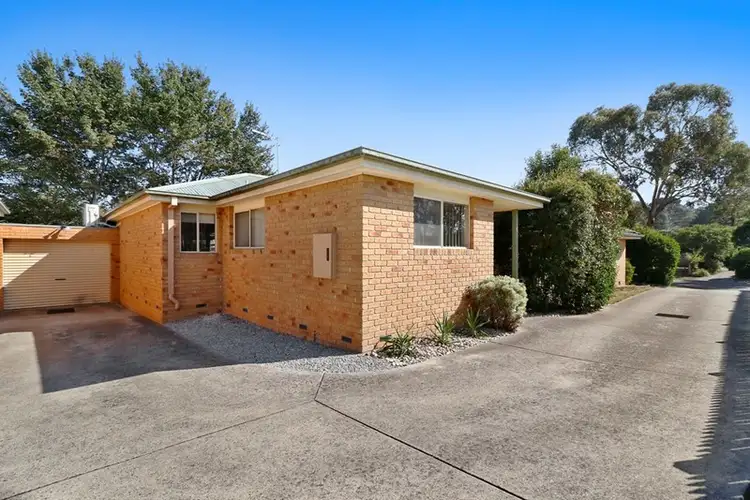 2/4 Walhalla Court, Mooroolbark VIC 3138