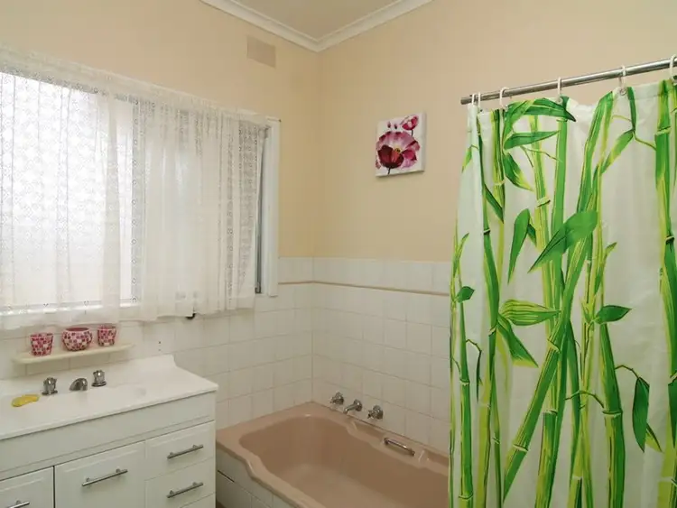 Sixth view of Homely house listing, 14 Scott Avenue, Barmera SA 5345