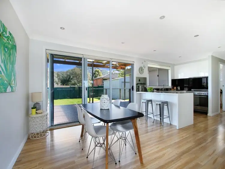 28 Coachwood Drive, Unanderra NSW 2526