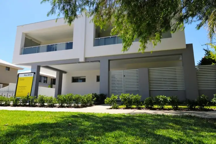 Third view of Homely house listing, 4/102 Birdwood Road, Innaloo WA 6018