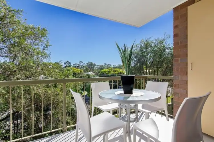 Main view of Homely unit listing, 4/32 Hetherington Street, Herston QLD 4006