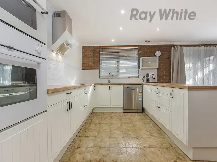 Fifth view of Homely house listing, 4 Newark Court, Albanvale VIC 3021
