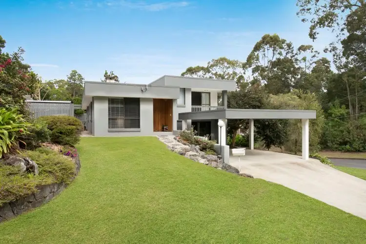 1 Wandella Street, Chapel Hill QLD 4069