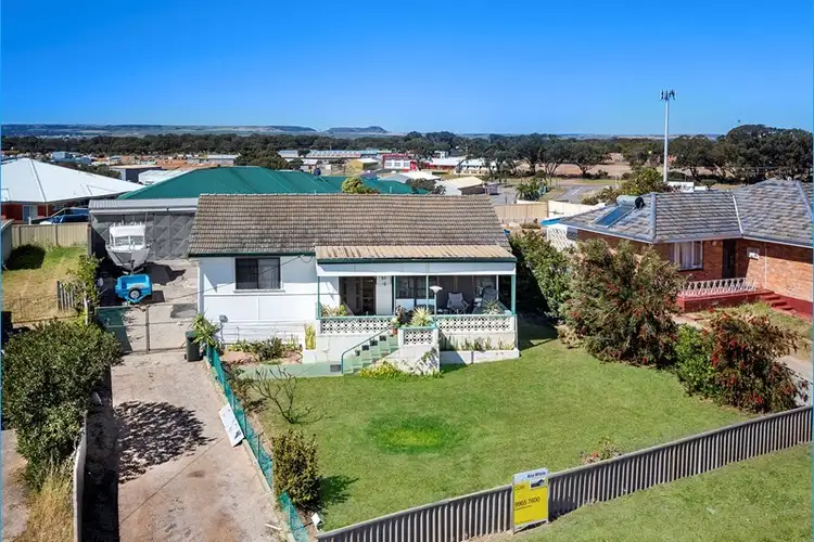 85 Eastern Road, Geraldton WA 6530