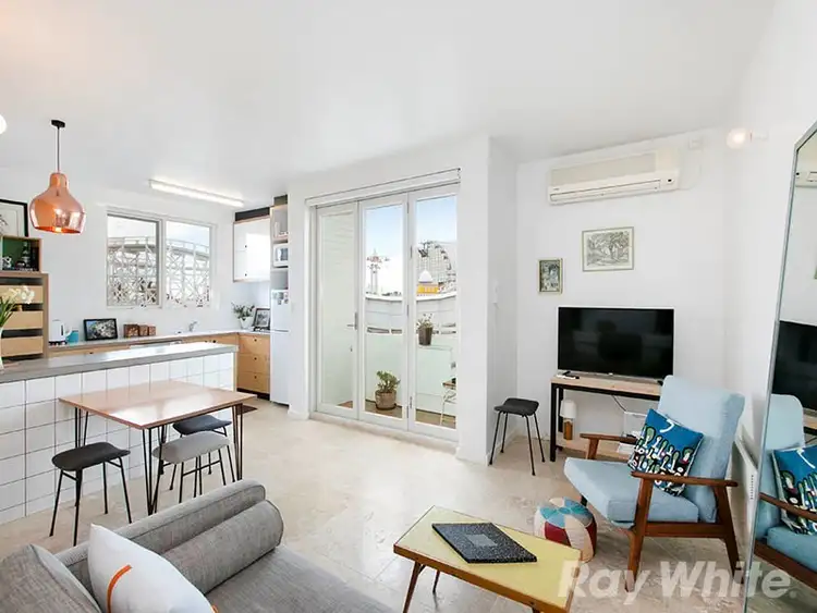 Third view of Homely apartment listing, 17/19 Shakespeare Grove, St Kilda VIC 3182