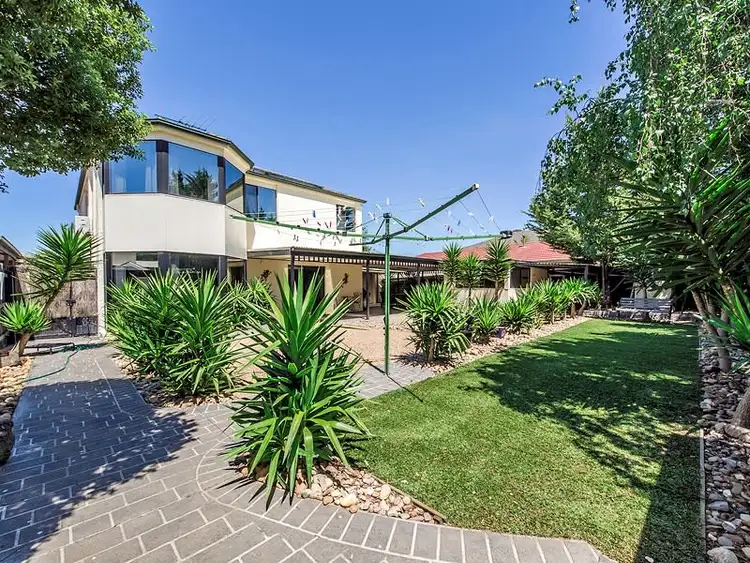 5 Trentham Close, Hoppers Crossing VIC 3029