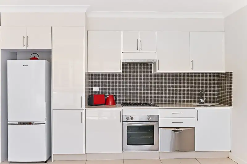 Main view of Homely unit listing, 4/180-182 Cope Street, Waterloo NSW 2017