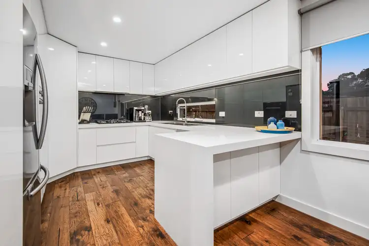 Fifth view of Homely house listing, 33 Amalfi Drive, Endeavour Hills VIC 3802
