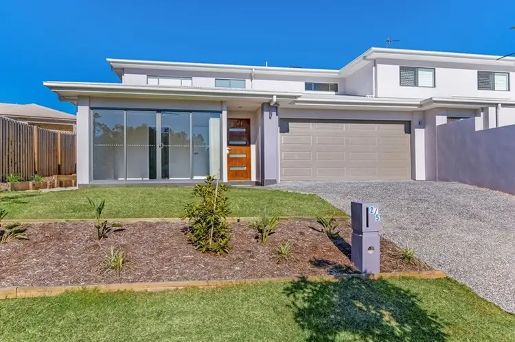 2/5 Sapphire Place, Elanora QLD 4221