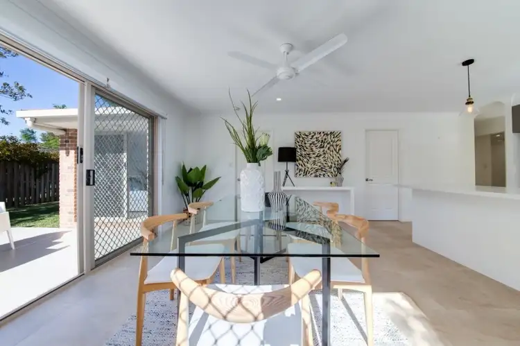 8 Rose Ash Crescent, Noosaville QLD 4566