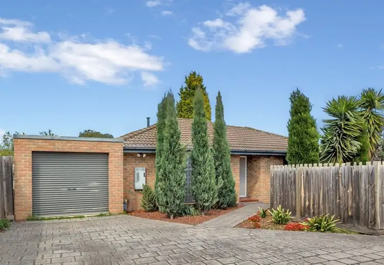 2/62 Golf Links Drive, Mill Park VIC 3082
