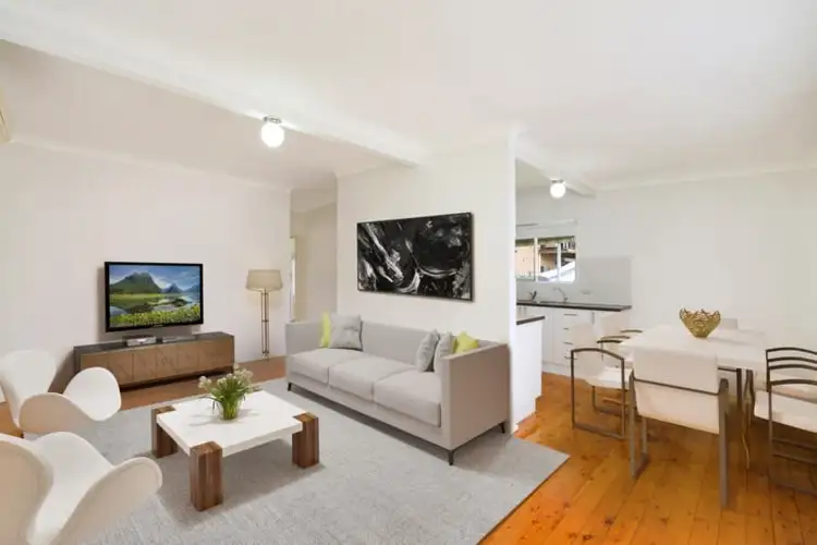 Main view of Homely house listing, 10 Tania Drive, Point Clare NSW 2250