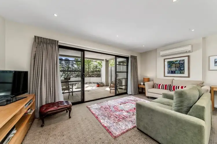 Third view of Homely apartment listing, 10/2 Cunningham Street, Griffith ACT 2603