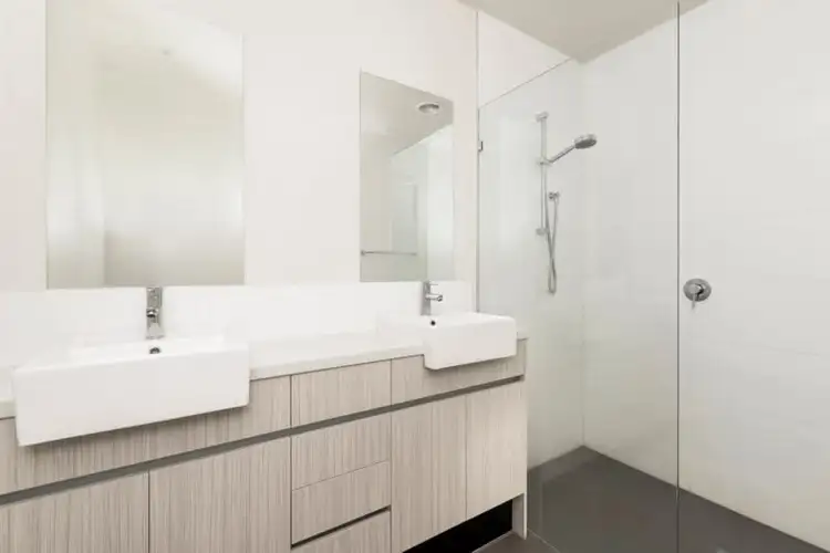 Fifth view of Homely apartment listing, 302/95 Warrigal Road, Hughesdale VIC 3166
