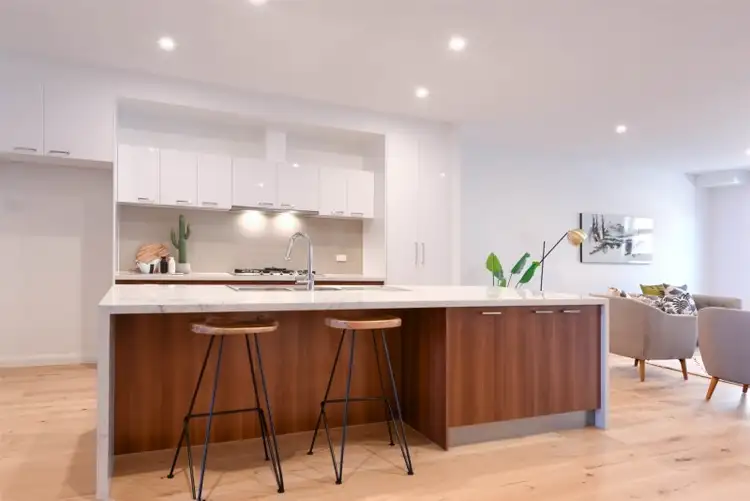 Fourth view of Homely townhouse listing, 2/119 Winfield Road, Balwyn North VIC 3104