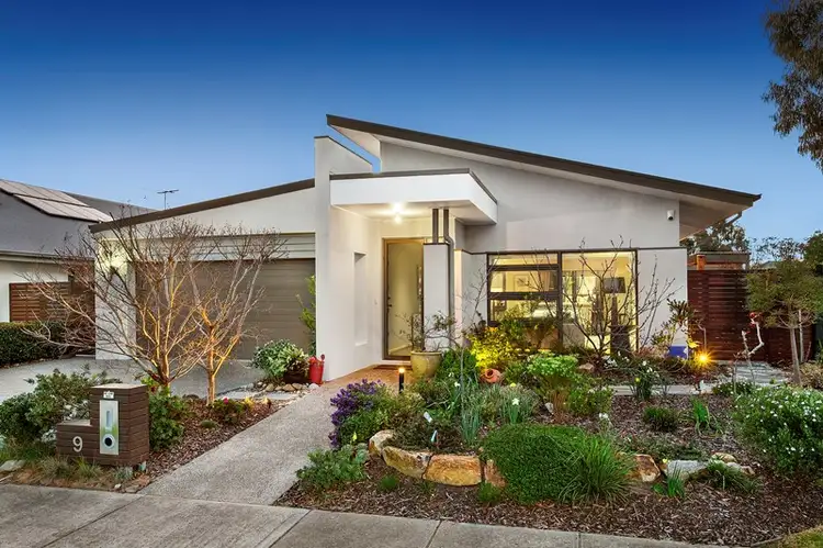 9 Artesian Place, Waterways VIC 3195