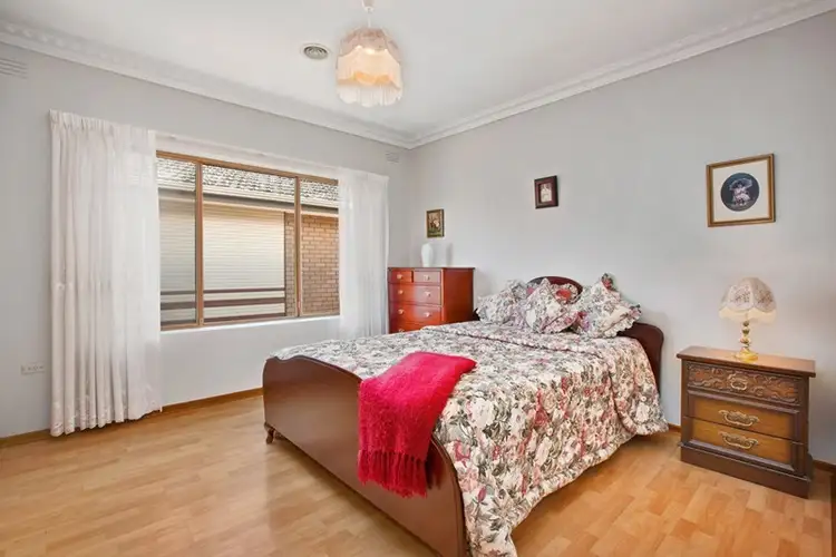 Fifth view of Homely house listing, 8 Cashmore Court, Bundoora VIC 3083