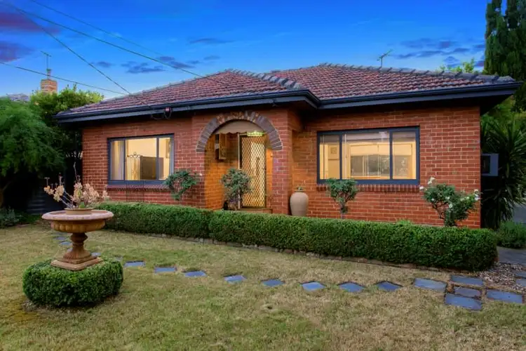Main view of Homely unit listing, 1/29 Poet Road, Bentleigh East VIC 3165