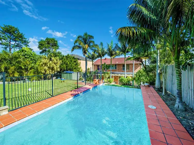 Second view of Homely house listing, 9 Lasseter Avenue, Chifley NSW 2036