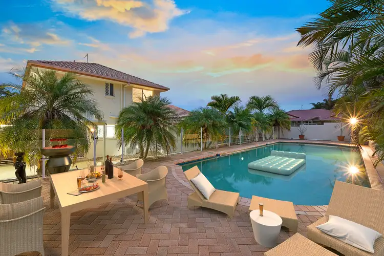 1 Greenwood Court, Parkwood QLD 4214