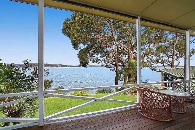 3 Coogee Road, Point Clare NSW 2250