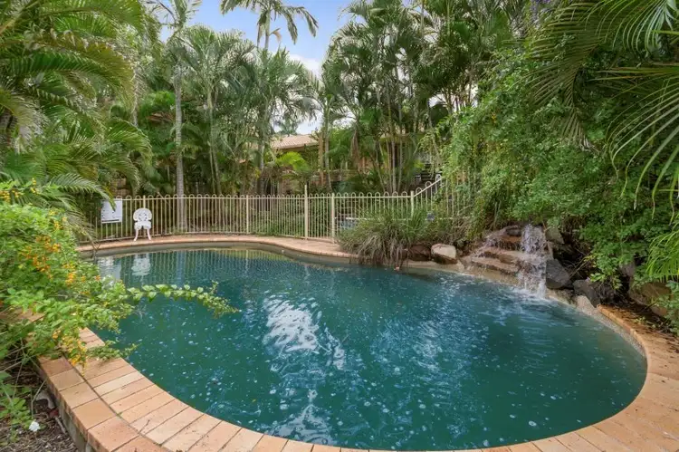 13 Woolner Place, Mount Ommaney QLD 4074
